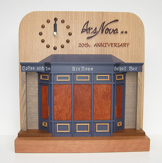 神奈川県の「Ars Nova」様への開店２０周年記念【ショップの時計】
